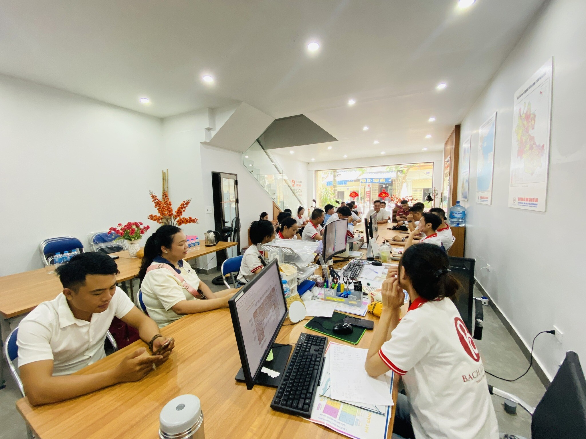 Bất động sản và Dịch vụ Tiếp vận Bách Tín 4