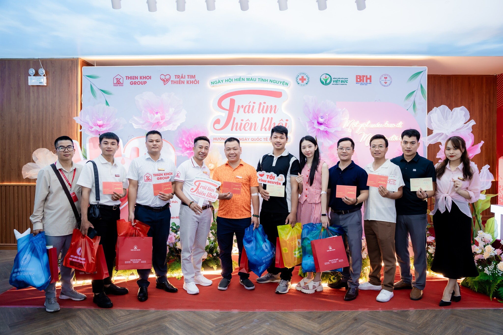 TẬP ĐOÀN THIÊN KHÔI 8