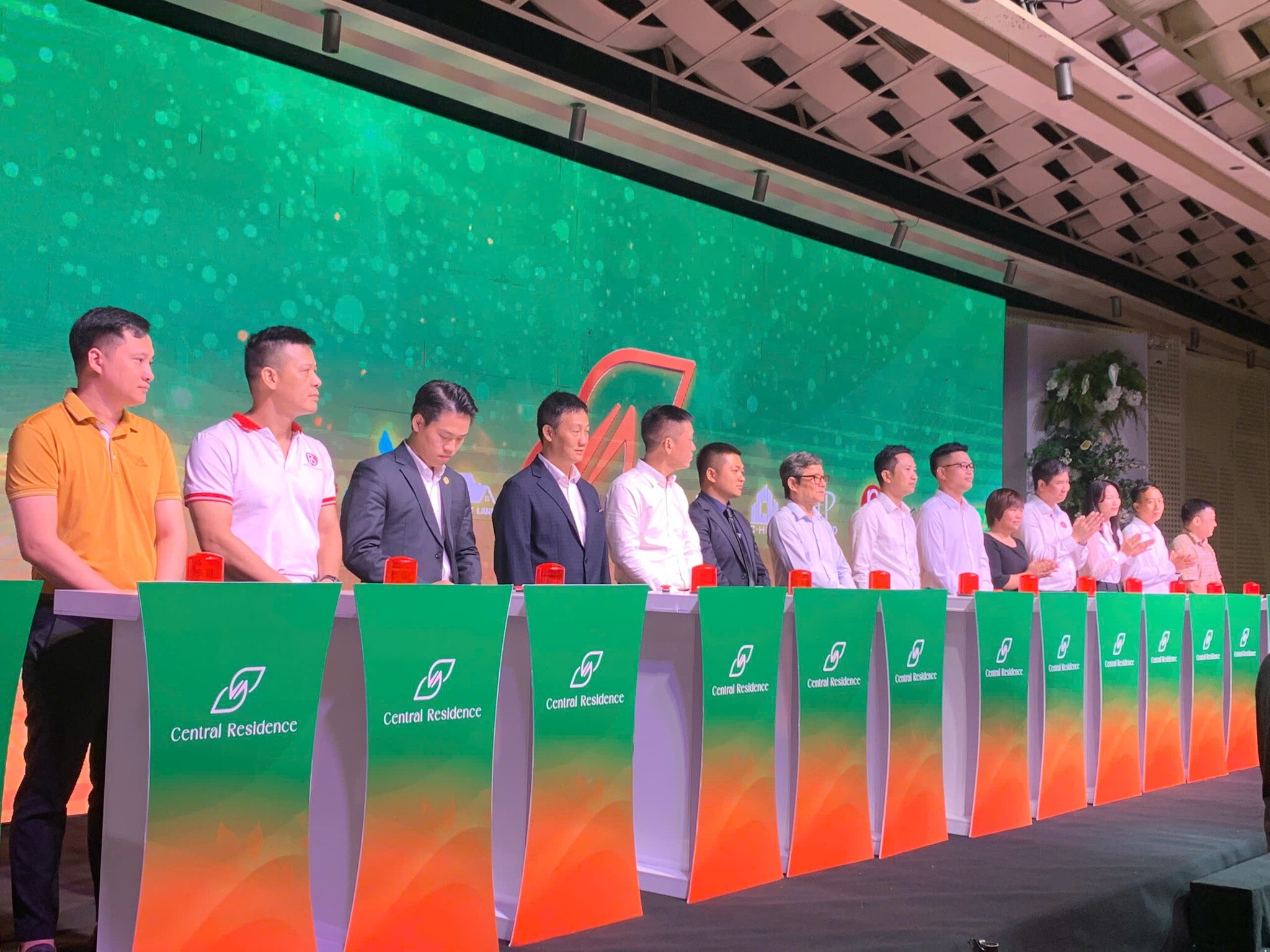 Bất động sản và Dịch vụ Tiếp vận Bách Tín 7