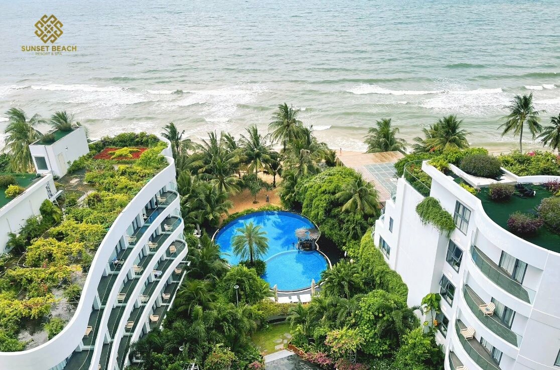 Một Thành Viên Hoàng Hôn Biển (Sunset Beach Resort & Spa) 1