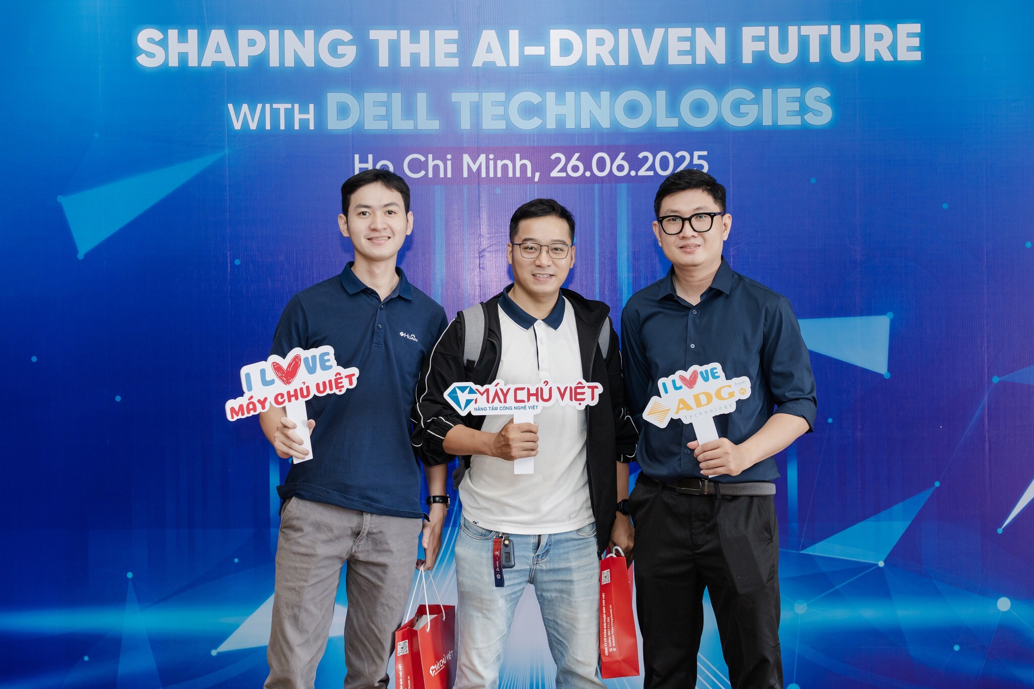 MÁY CHỦ VIỆT 11