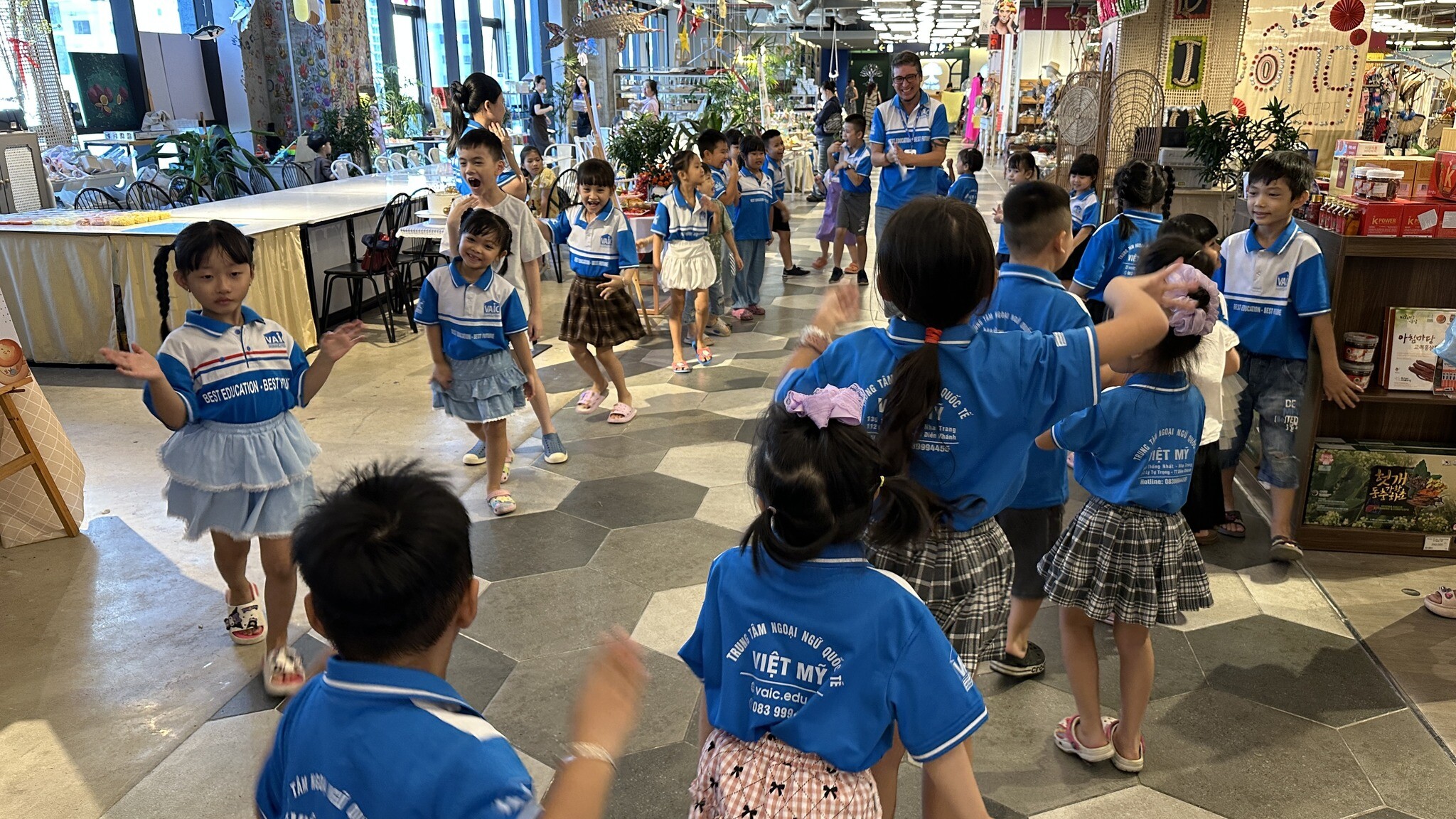 ANH VIỆT MỸ - VAIC 6