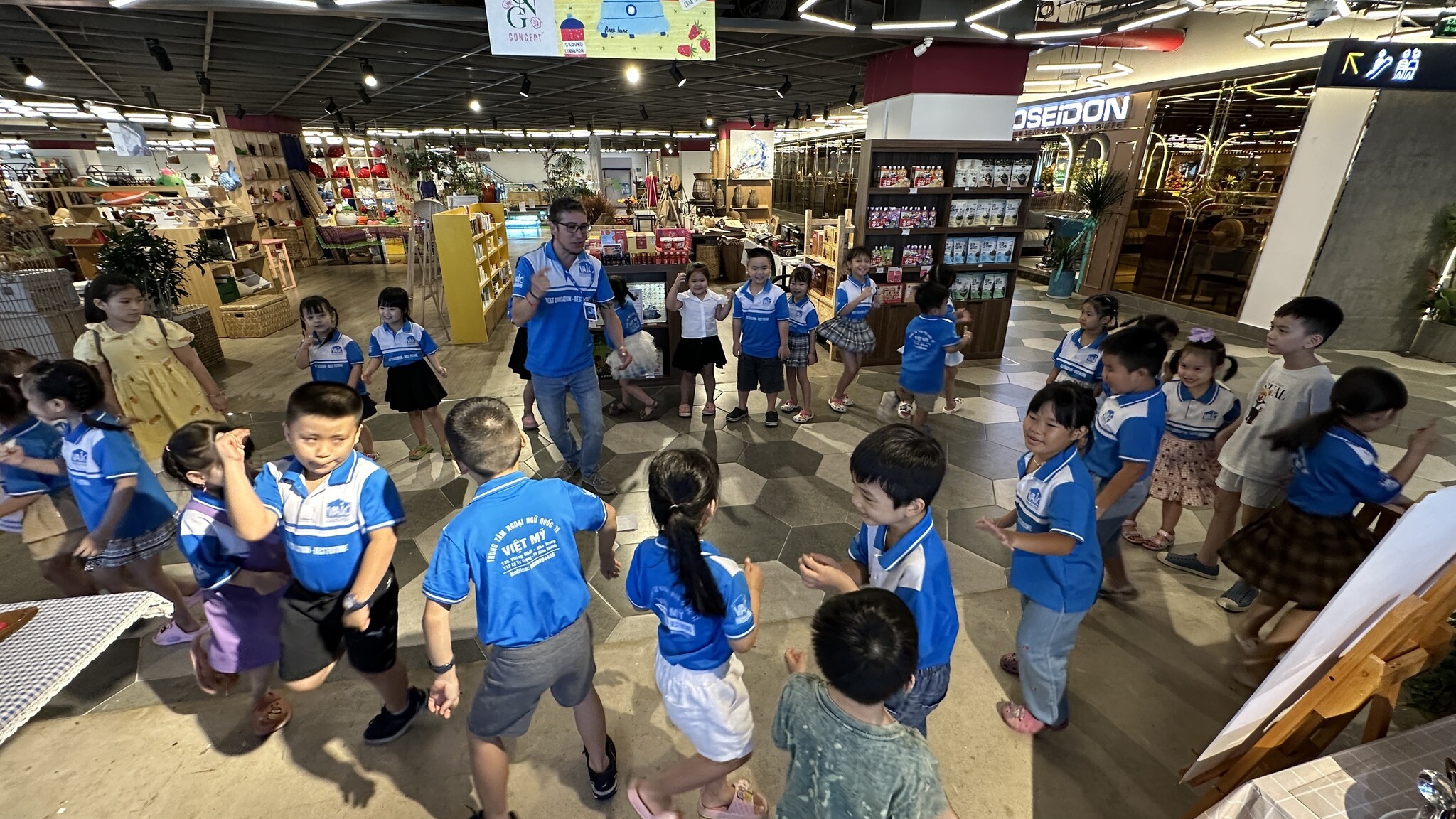 ANH VIỆT MỸ - VAIC 4