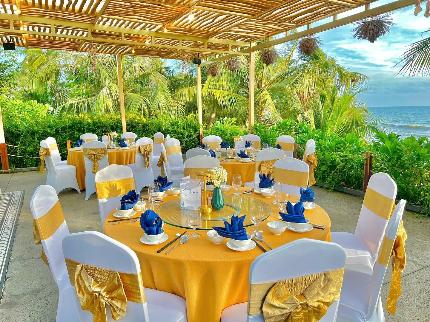 Một Thành Viên Hoàng Hôn Biển (Sunset Beach Resort & Spa) 6