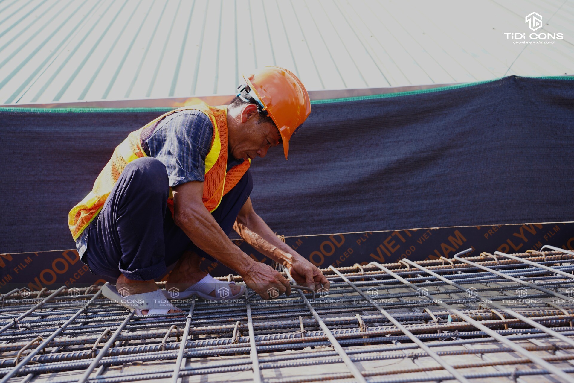 KIẾN TRÚC VÀ THIẾT KẾ NỘI THẤT THỜI ĐẠI (TIDIARC) 8