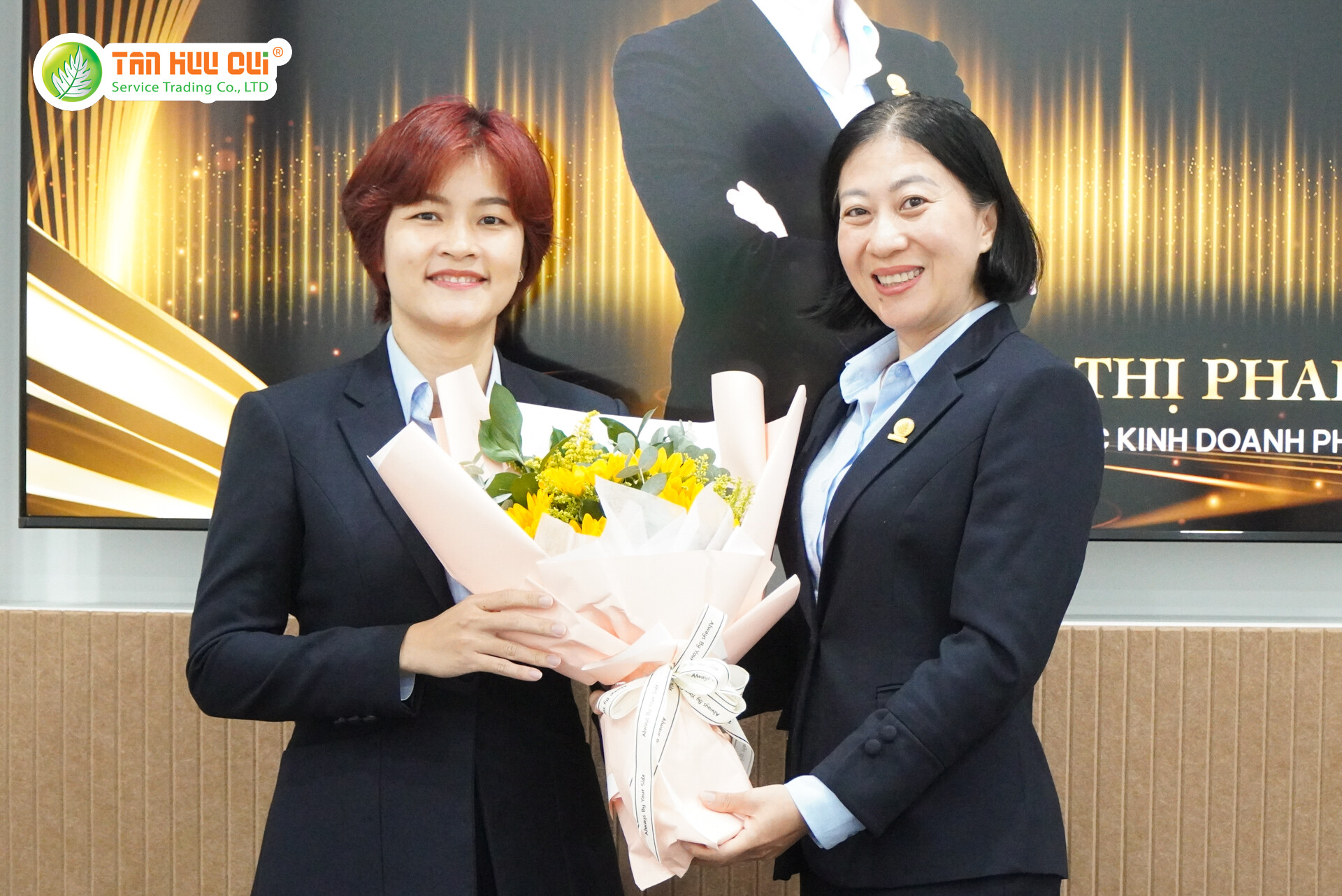 Thương Mại Dịch Vụ Tân Hữu Quí 4