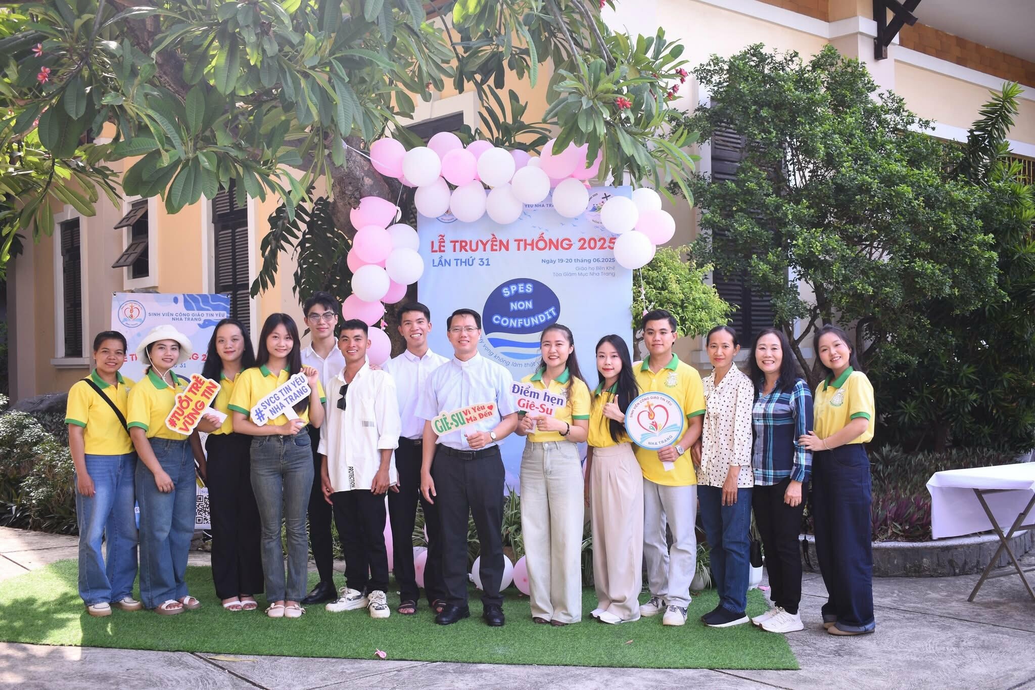 Quảng Cáo TỨ QUÝ 12