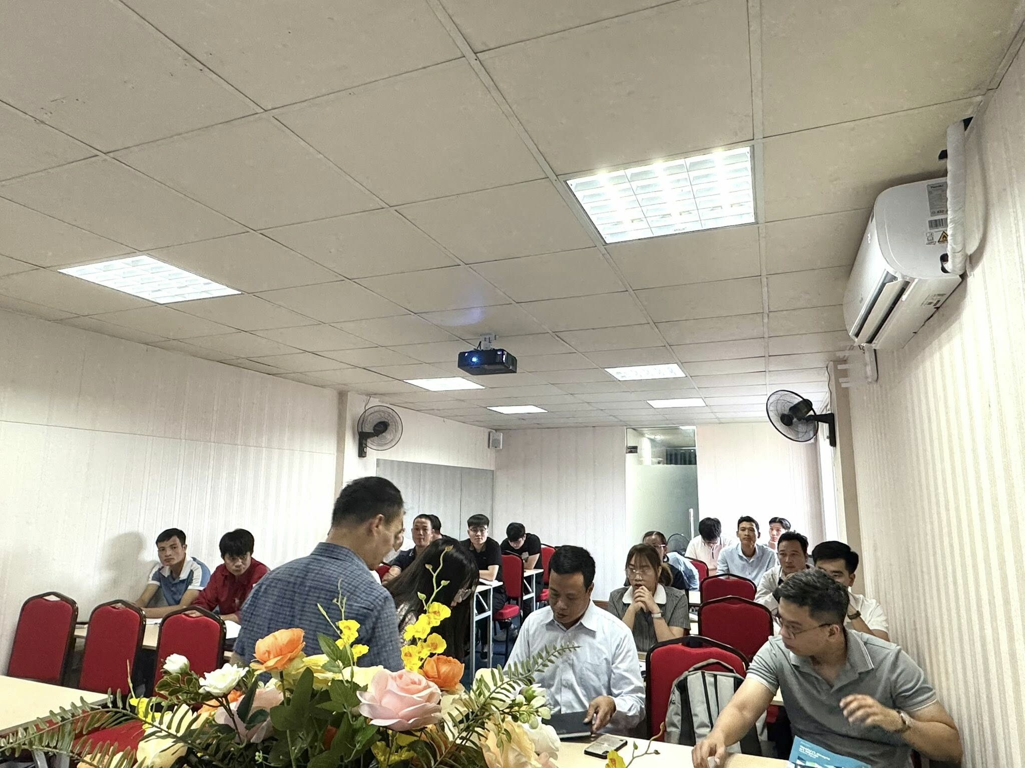 TIẾT KIỆM NĂNG LƯỢNG BÁCH KHOA 10