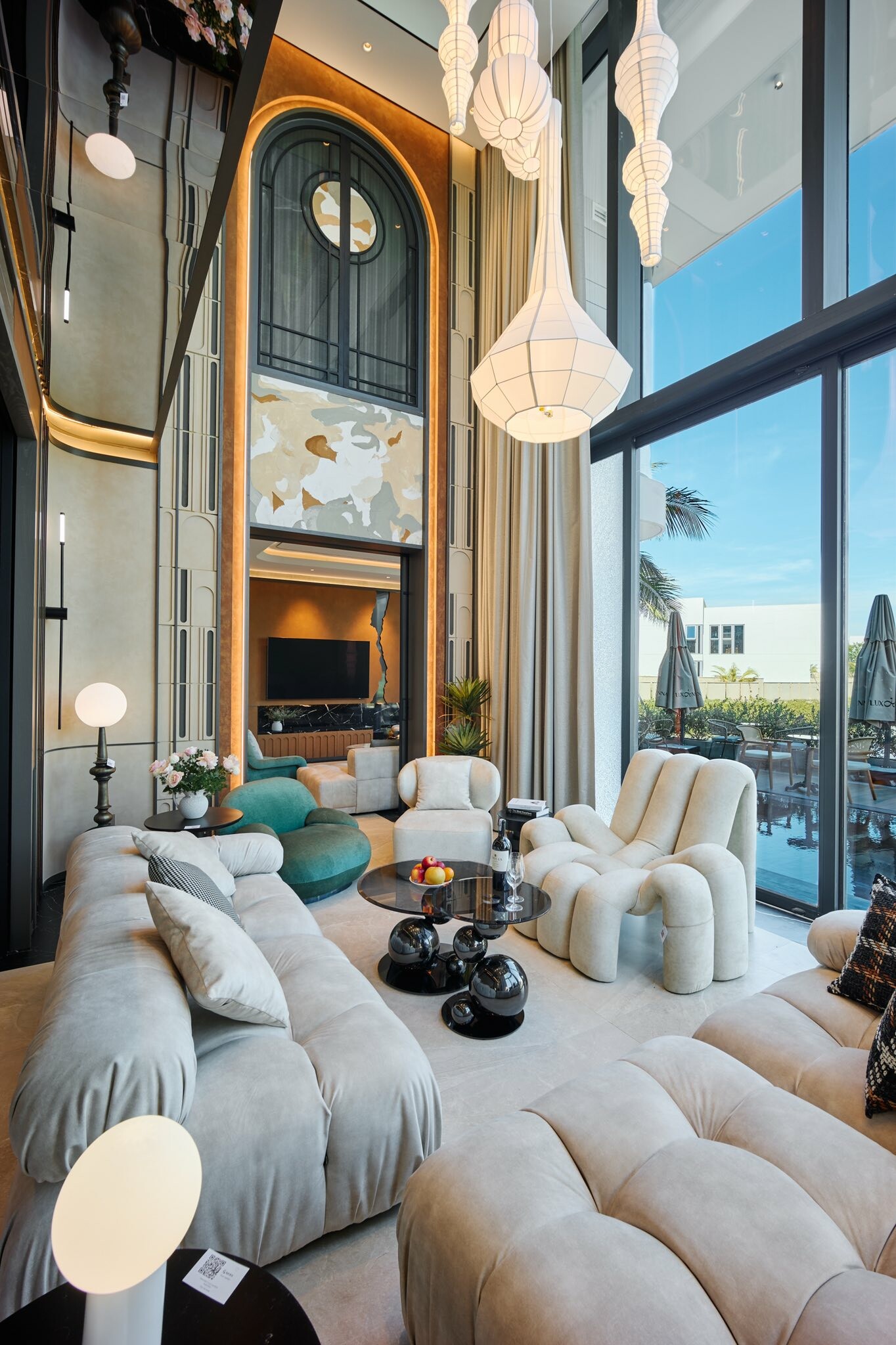 Lux Annam Regal Retreat 6