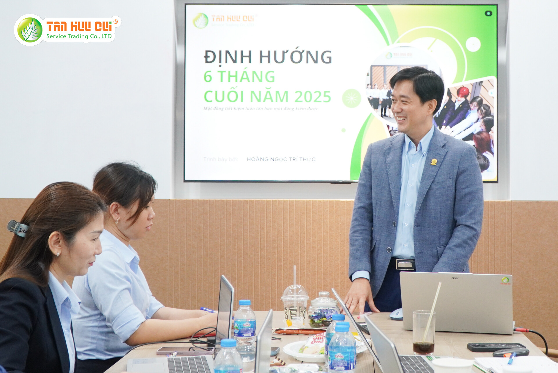 Thương Mại Dịch Vụ Tân Hữu Quí 9