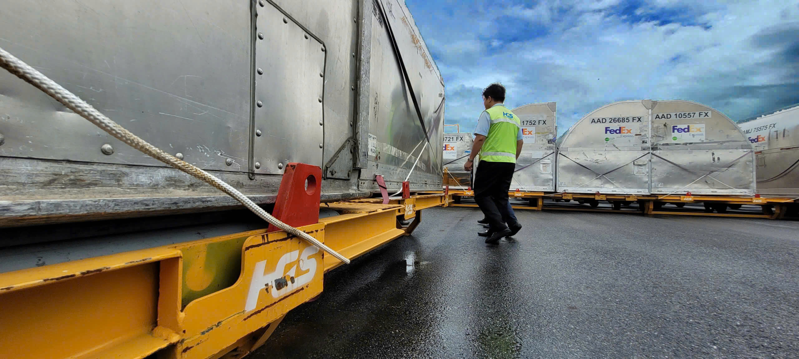 Công Ty Cổ Phần Phục Vụ Mặt Đất Hà Nội 12