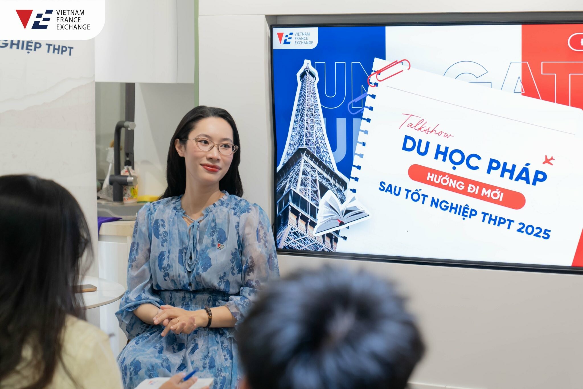 TRAO ĐỔI GIÁO DỤC, THƯƠNG MẠI VÀ DỊCH VỤ VIỆT PHÁP VFE 5