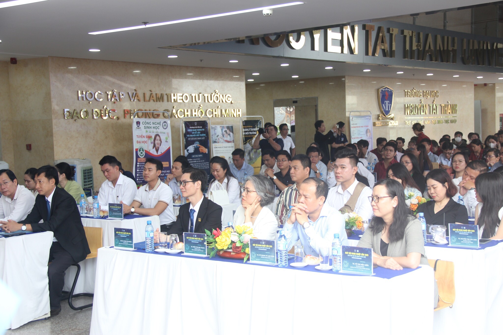 MÔI TRƯỜNG FUGREEN 2