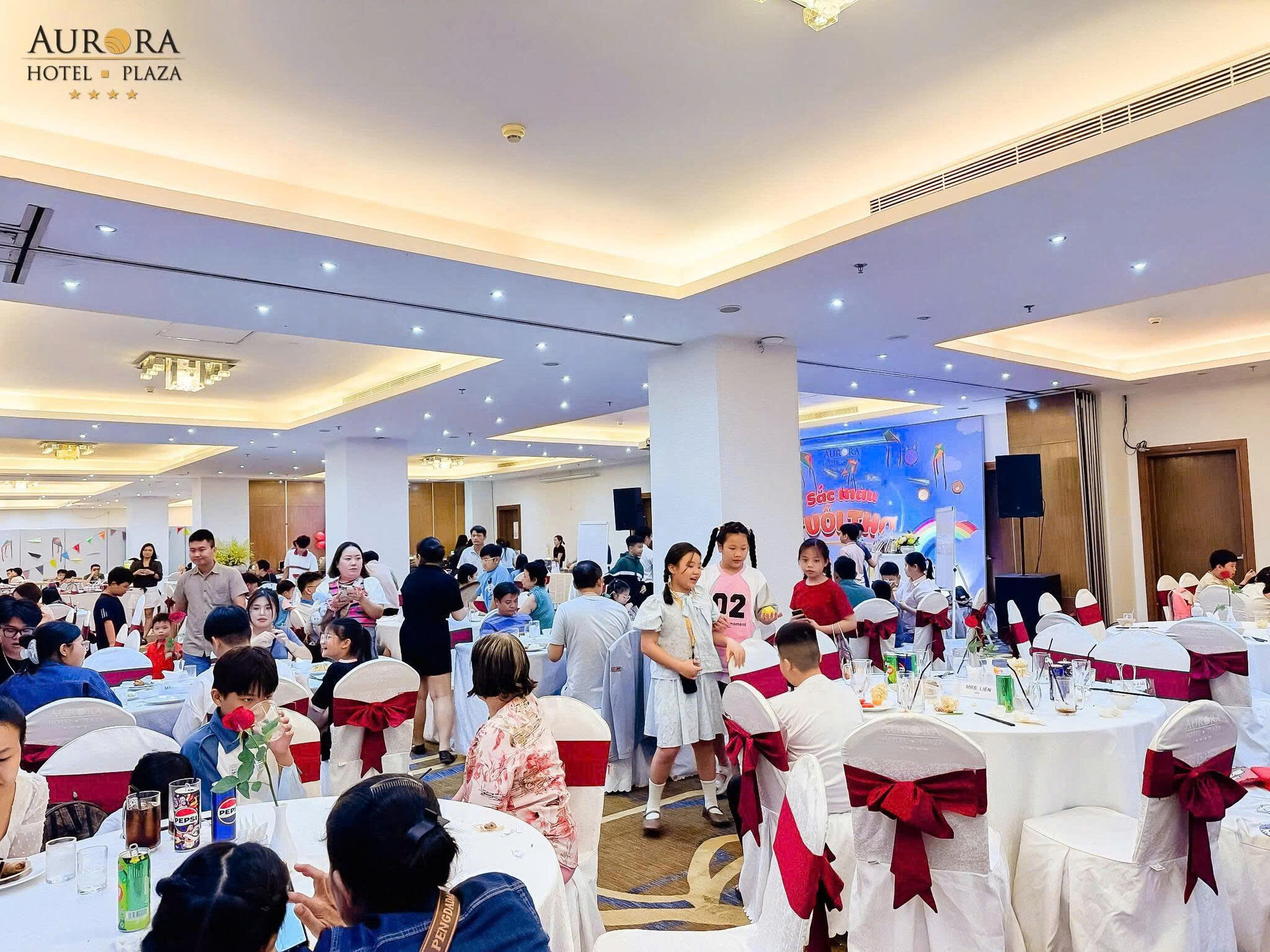 Aurora Hotel Plaza 6