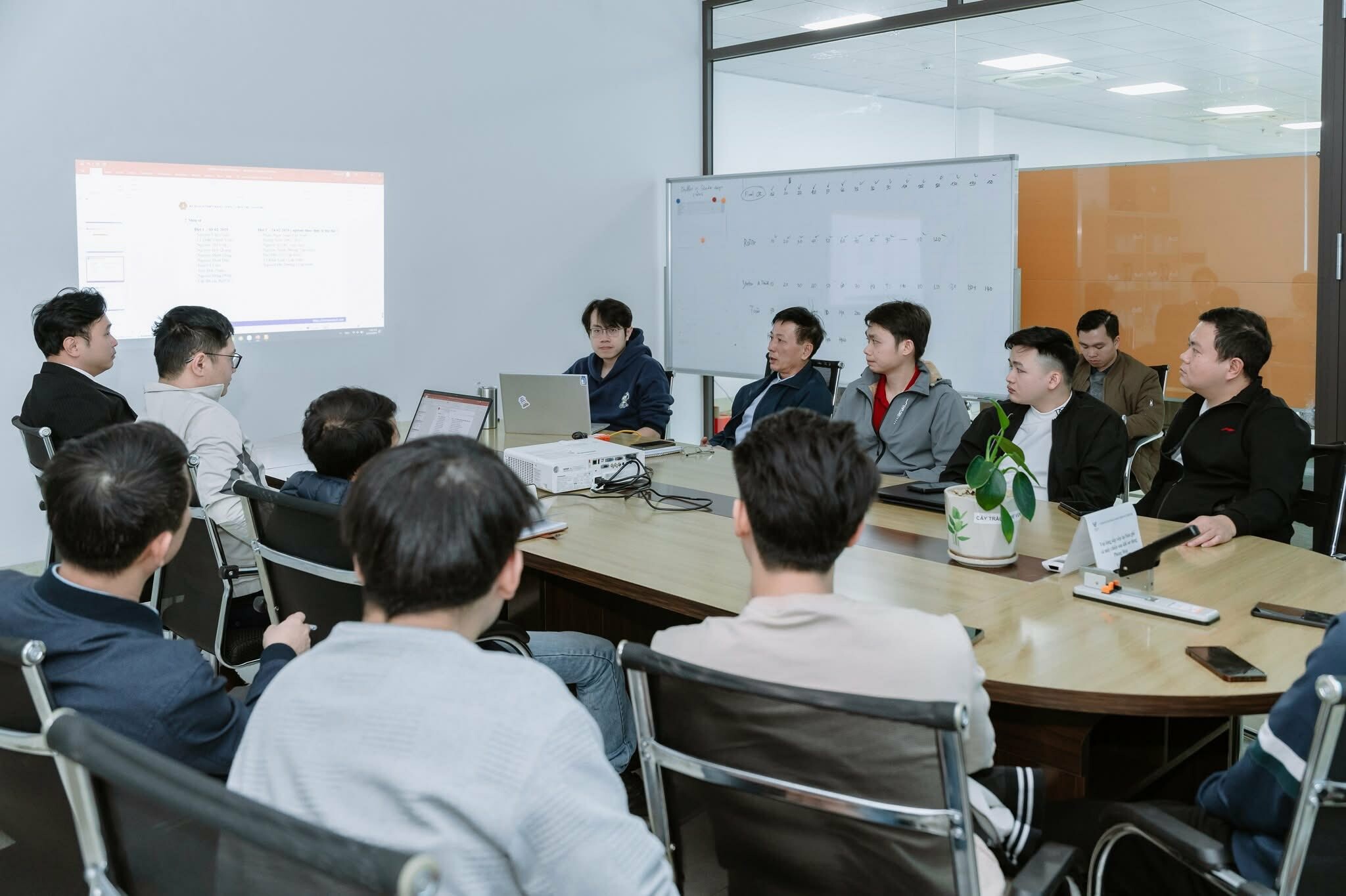 CÔNG TY TNHH VINMANUTECH 5