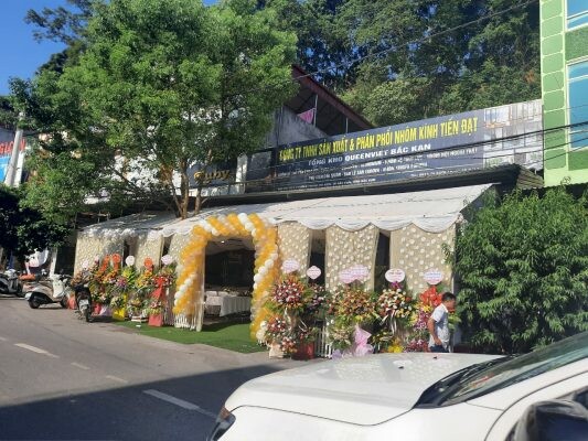 Đầu Tư Và Thương Mại Queenviet 6