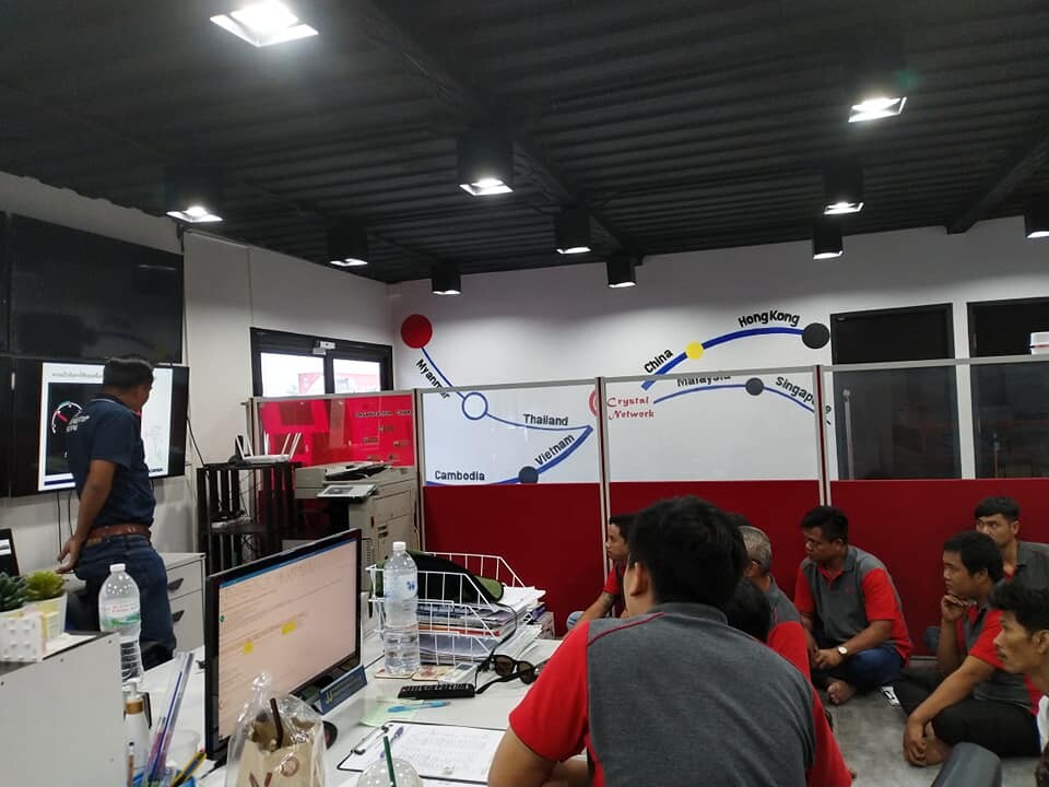 CRYSTAL NETWORK LOGISTICS (VIETNAM) 2