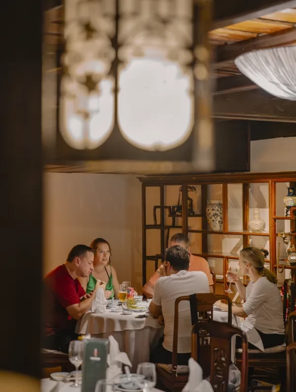 NHÀ HÀNG LINH QUÂN 10