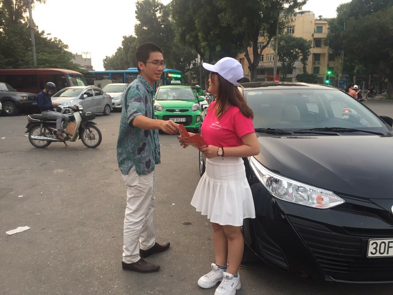 Nước Hoa & Mỹ Phẩm 4