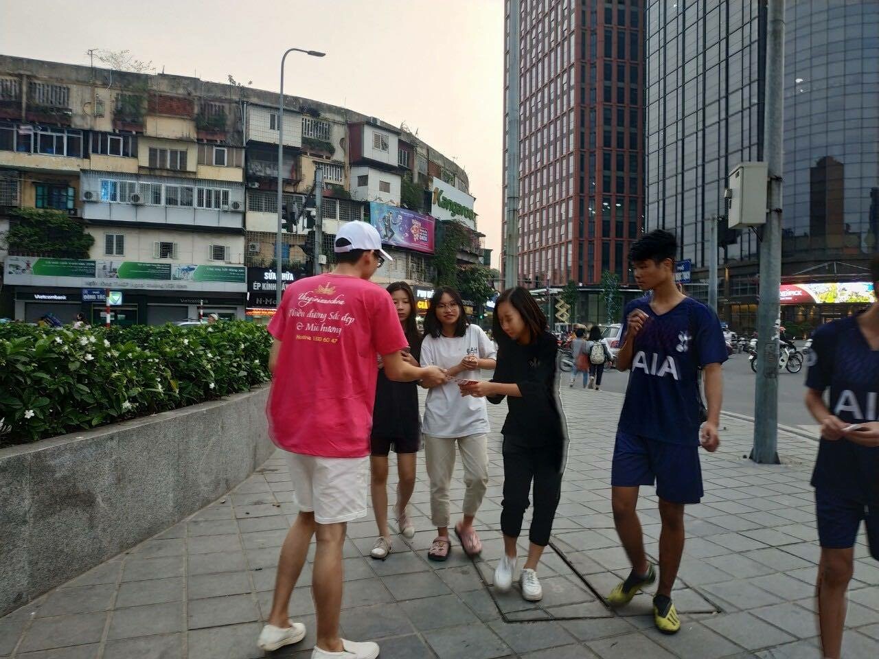 Nước Hoa & Mỹ Phẩm 6