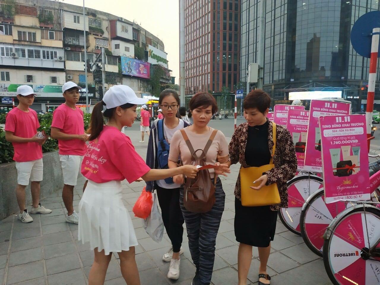 Nước Hoa & Mỹ Phẩm 8