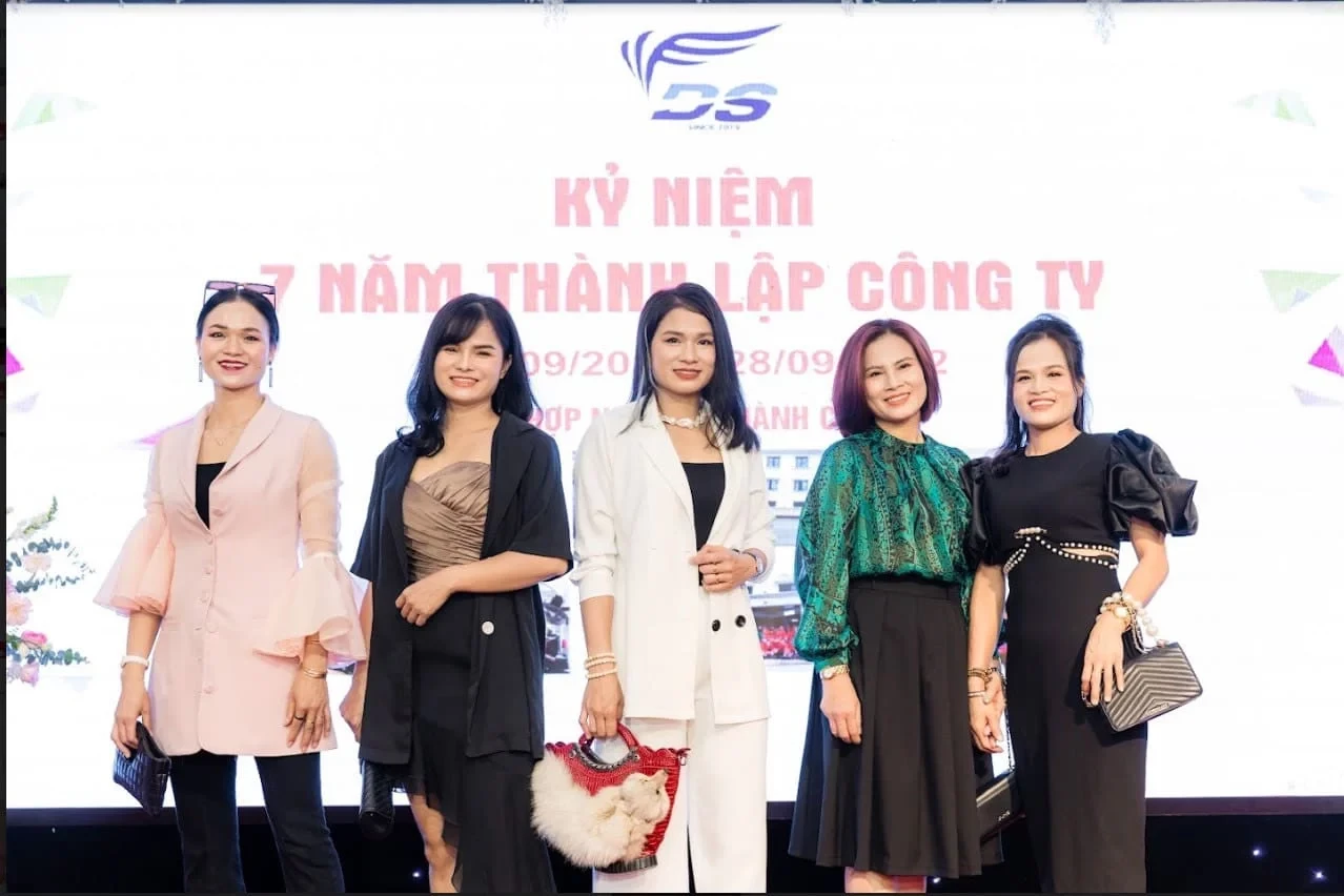 MAY MẶC TM ĐỨC SINH 1