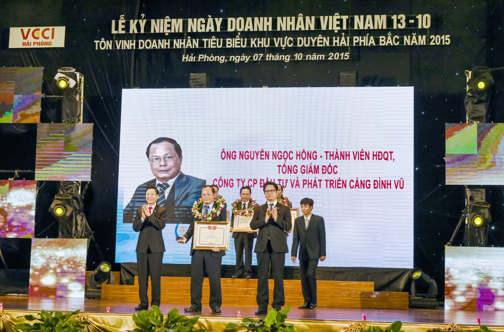 Đầu tư và Phát triển cảng Đình Vũ 8