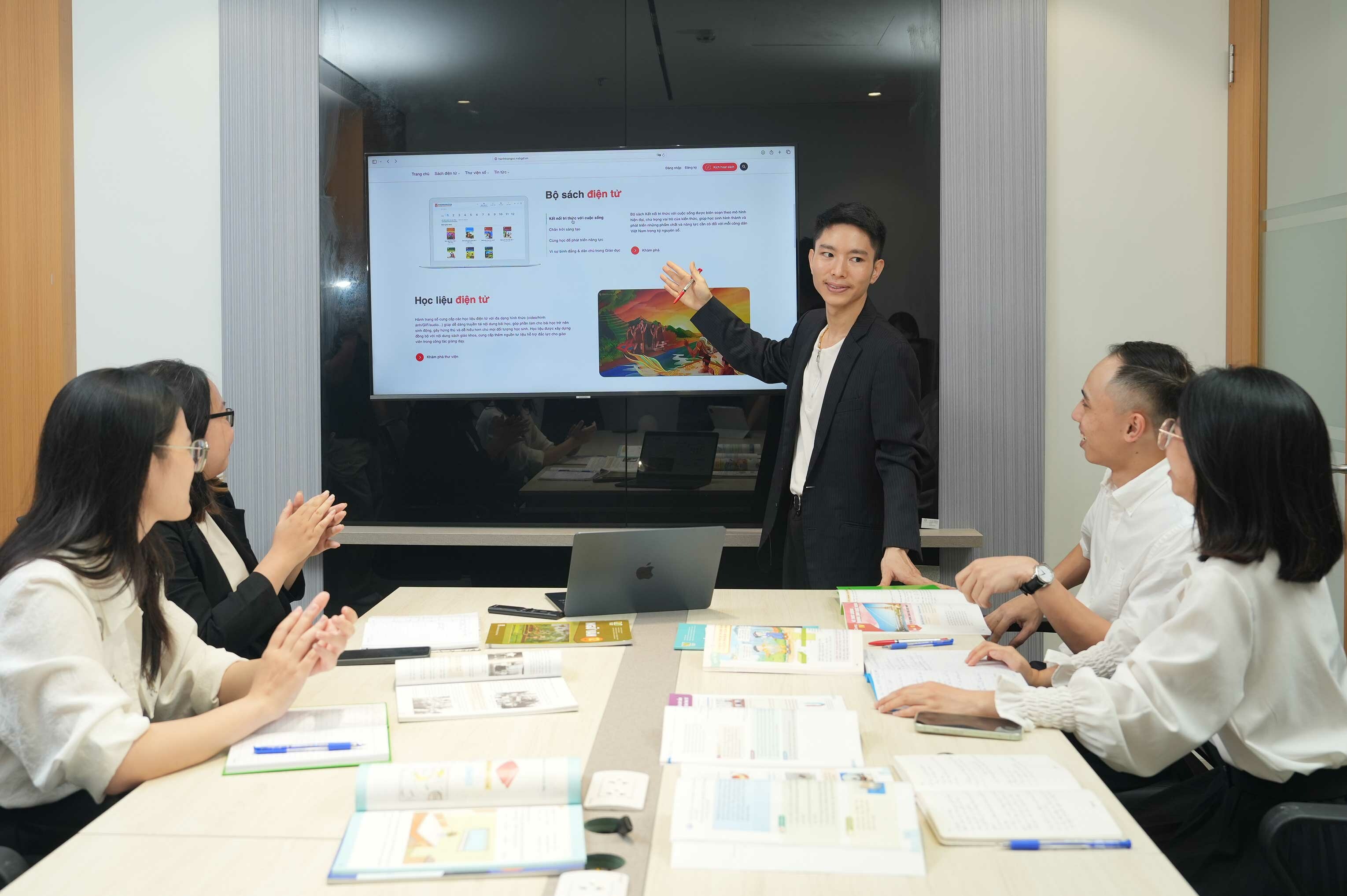 Công Nghệ Giáo Dục AES 3