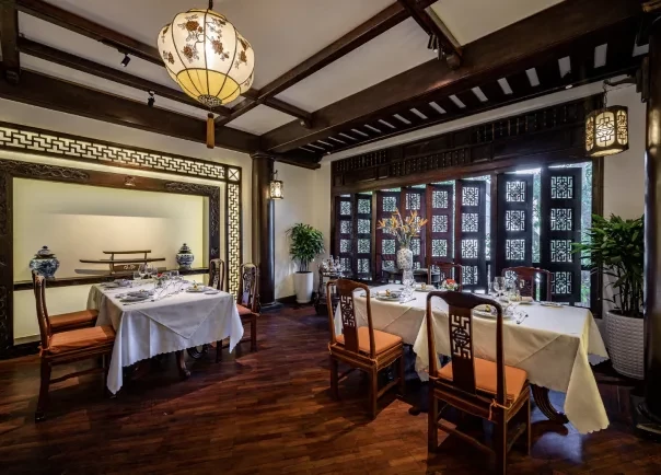 NHÀ HÀNG LINH QUÂN 9