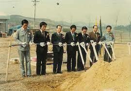 JW Holdings Corporation 10