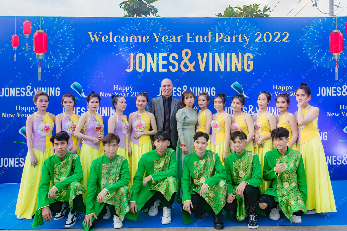 Jones & Vining (Việt Nam) 7