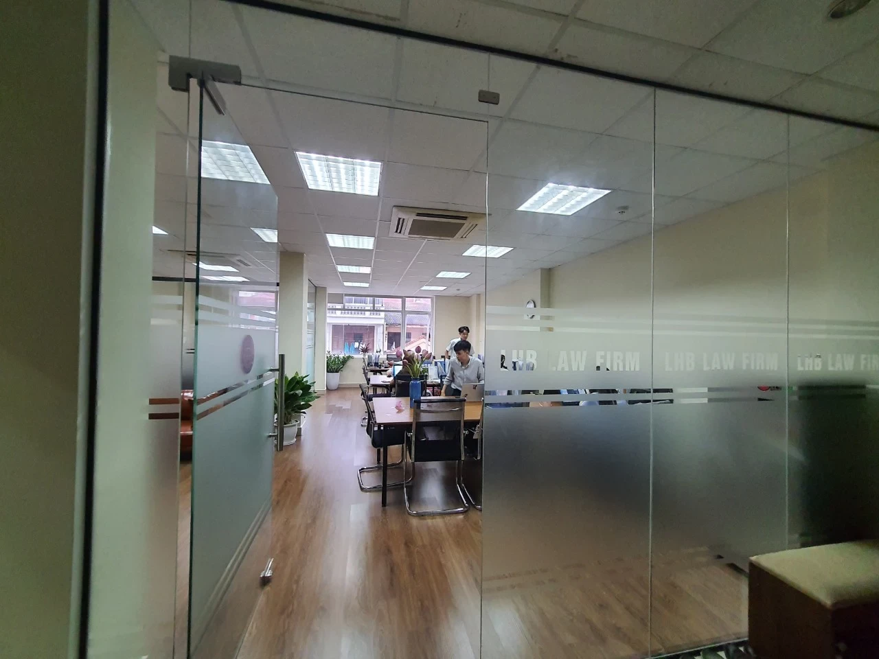 Luật Hùng Bách 5