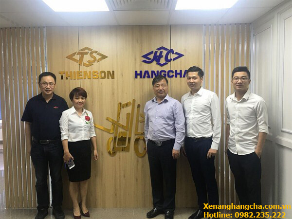 Xe nâng Thiên Sơn 3