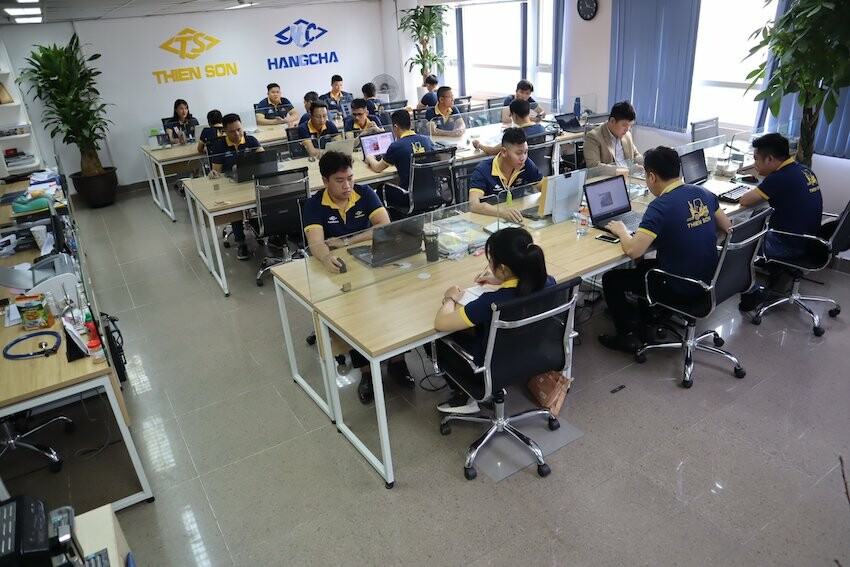 Xe nâng Thiên Sơn 9