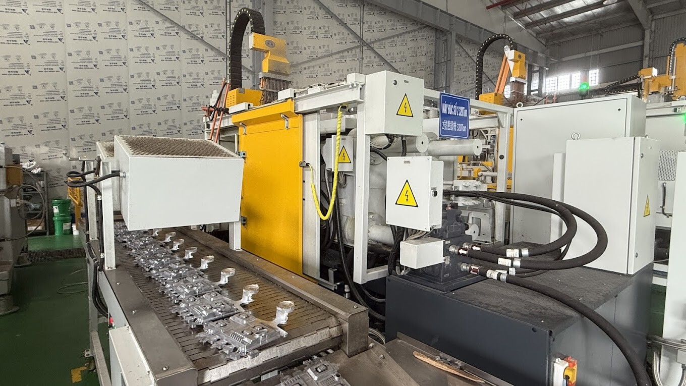 SẢN XUẤT CỬA TA YONG 8