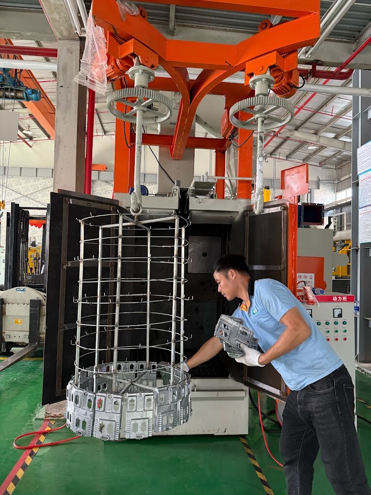 SẢN XUẤT CỬA TA YONG 5