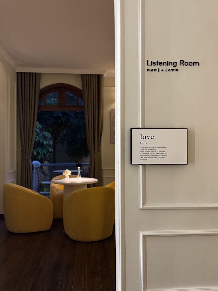 MyoMi Brunch and listening Room 4