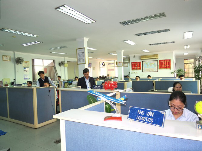 Vận tải và Thuê tàu (Vietfracht) 11