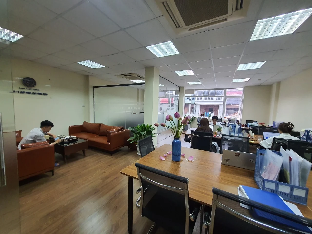 Luật Hùng Bách 1