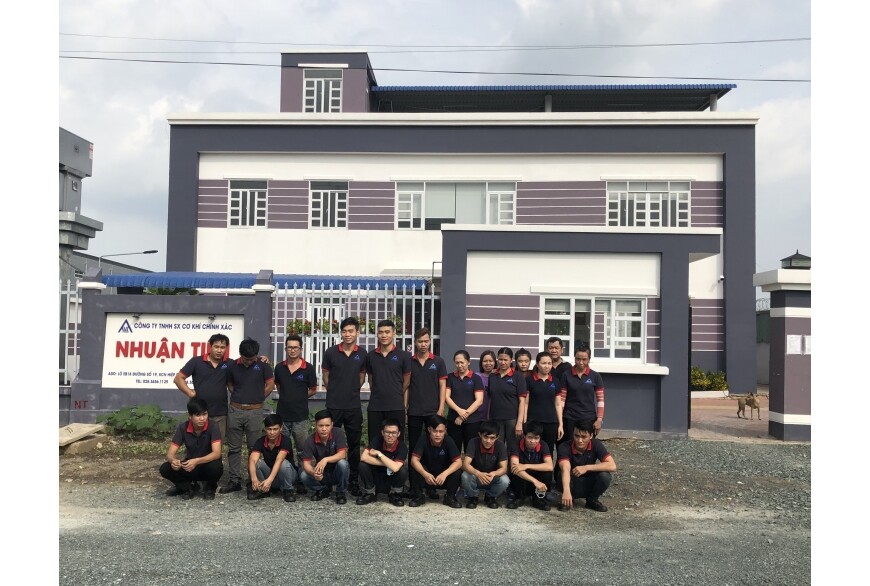 Cơ Khí Chính Xác Nhuận Tiến 9