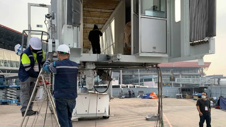 Sản xuất và bảo dưỡng thiết bị hàng không - APME 1