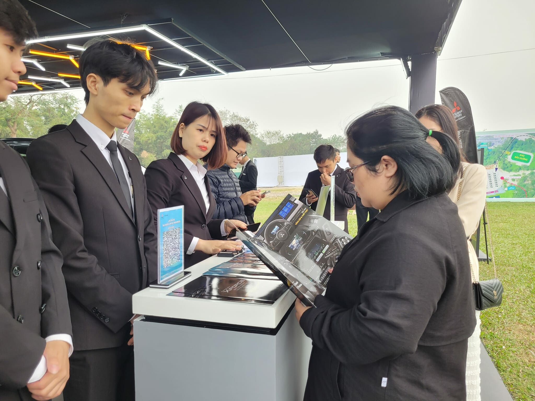 Ô Tô Việt Hồng 2