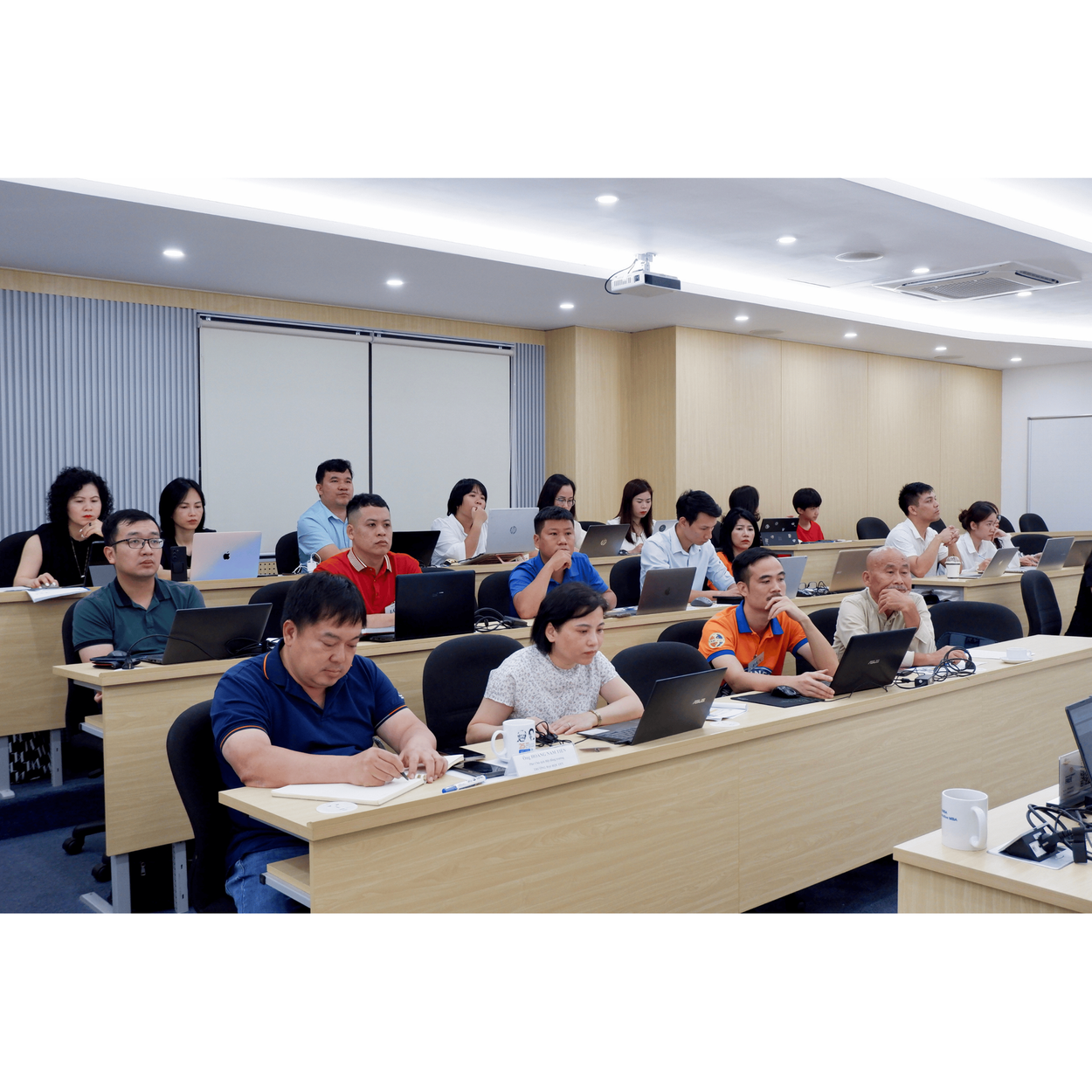 Học Viện Ứng Dụng AI 1