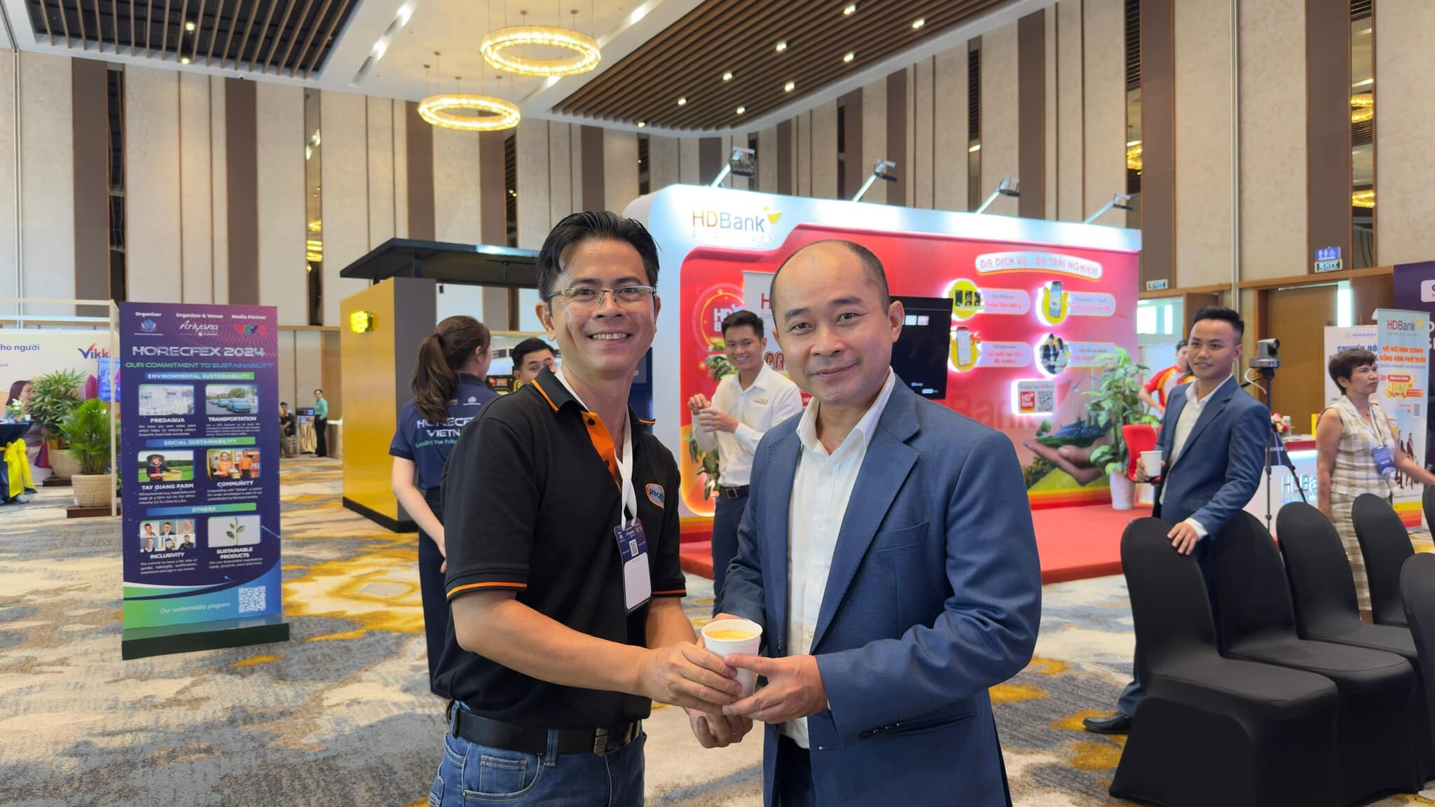 PROCAFFE - Quốc Tế Bách Hợp 8