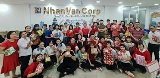 CÔNG TY CỔ PHẦN VĂN HÓA NHÂN VĂN 13