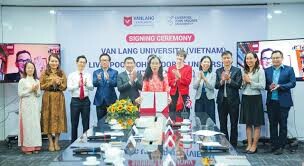 Van Lang University 4