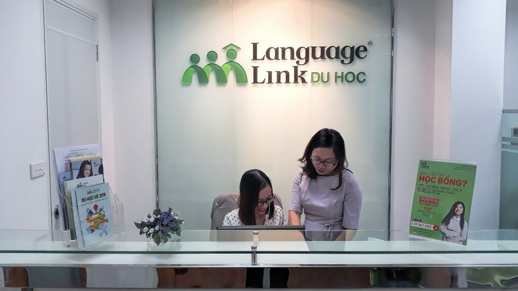 Language Link Vietnam 10