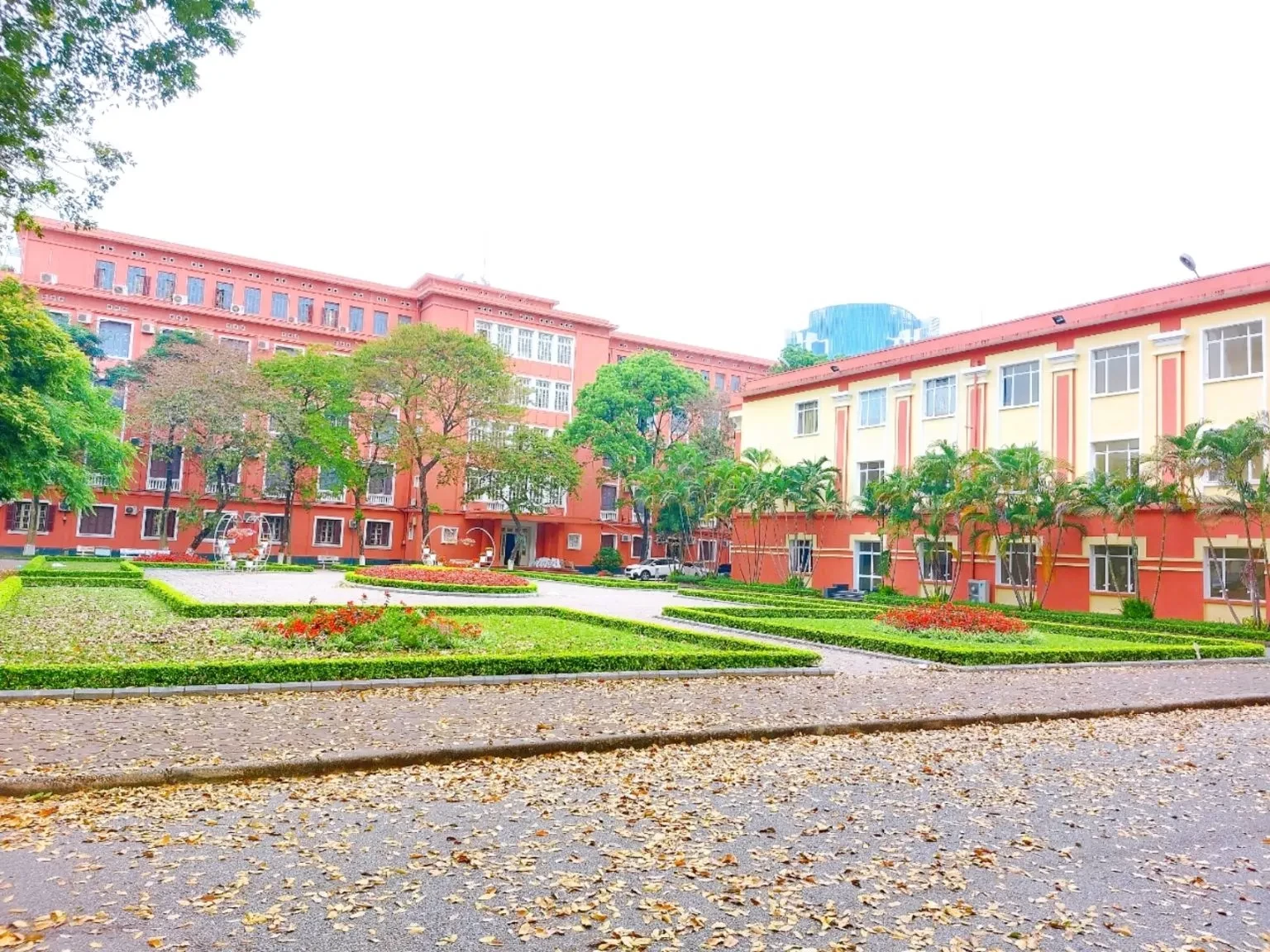 Thuyloi University (TLU) 9