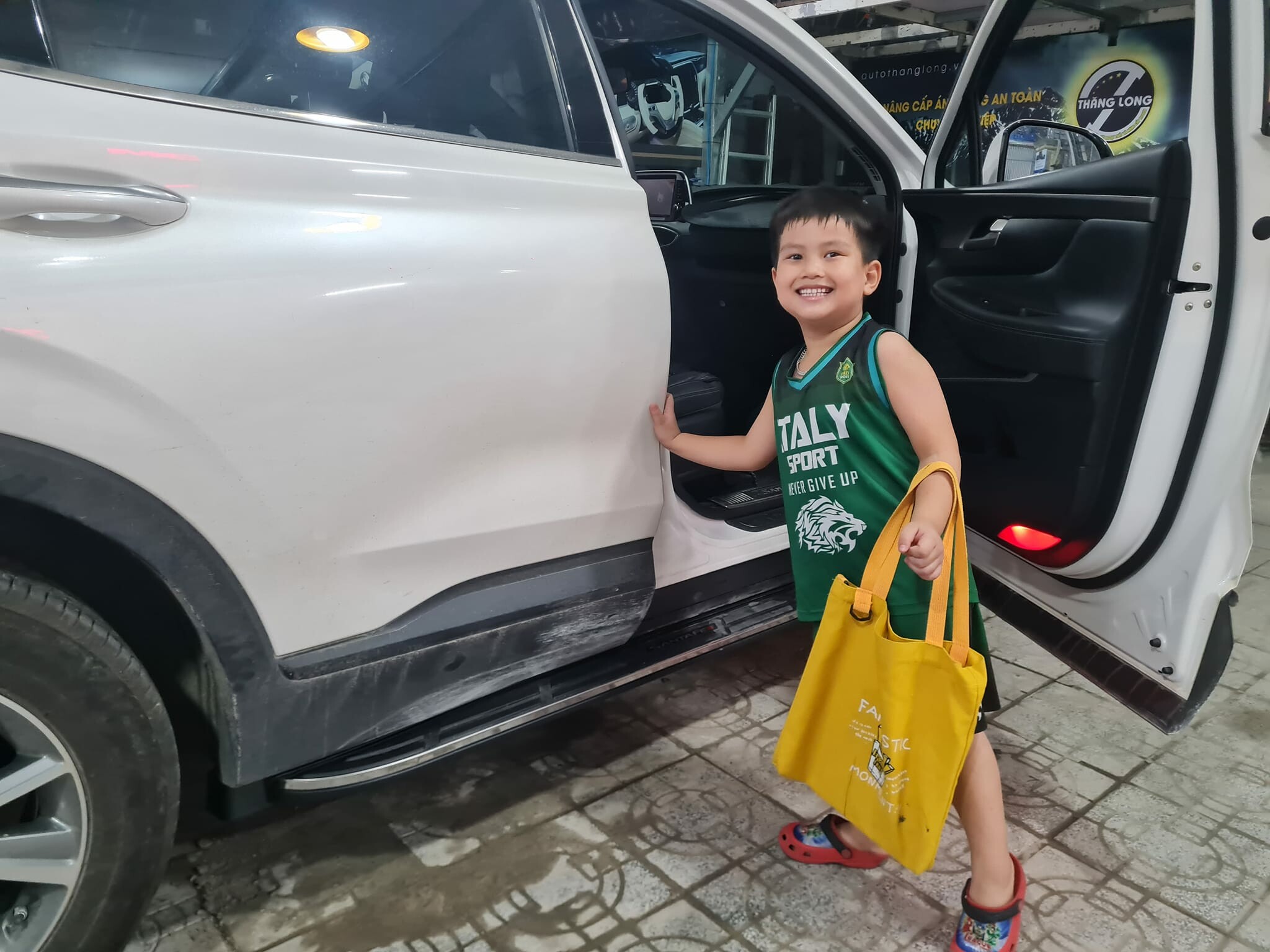 Trung tâm nội thất ô tô Thăng Long 6