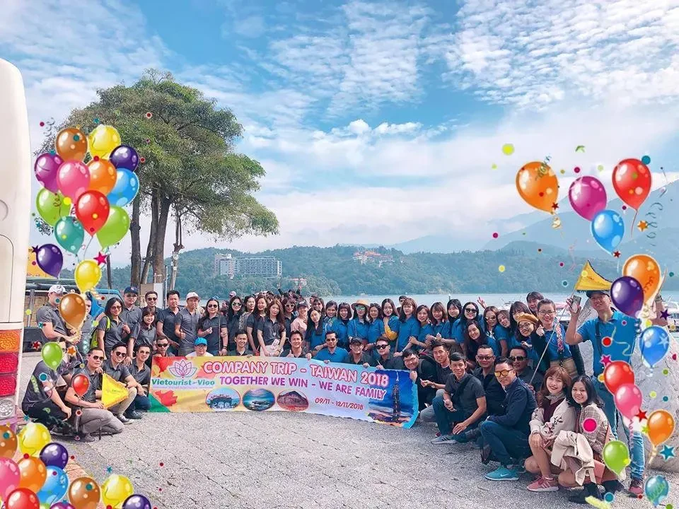 CÔNG TY CỔ PHẦN VIETOURIST HOLDINGS 9